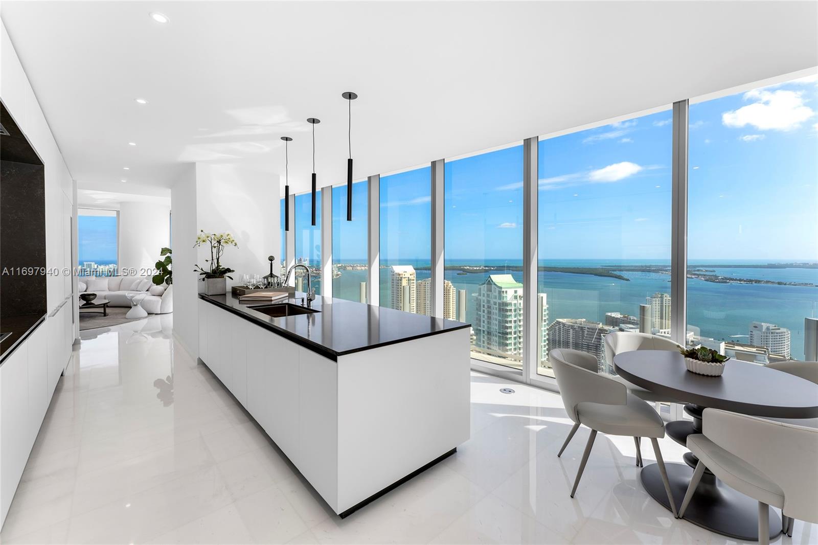 ASTON MARTIN RESIDENCES - Residential