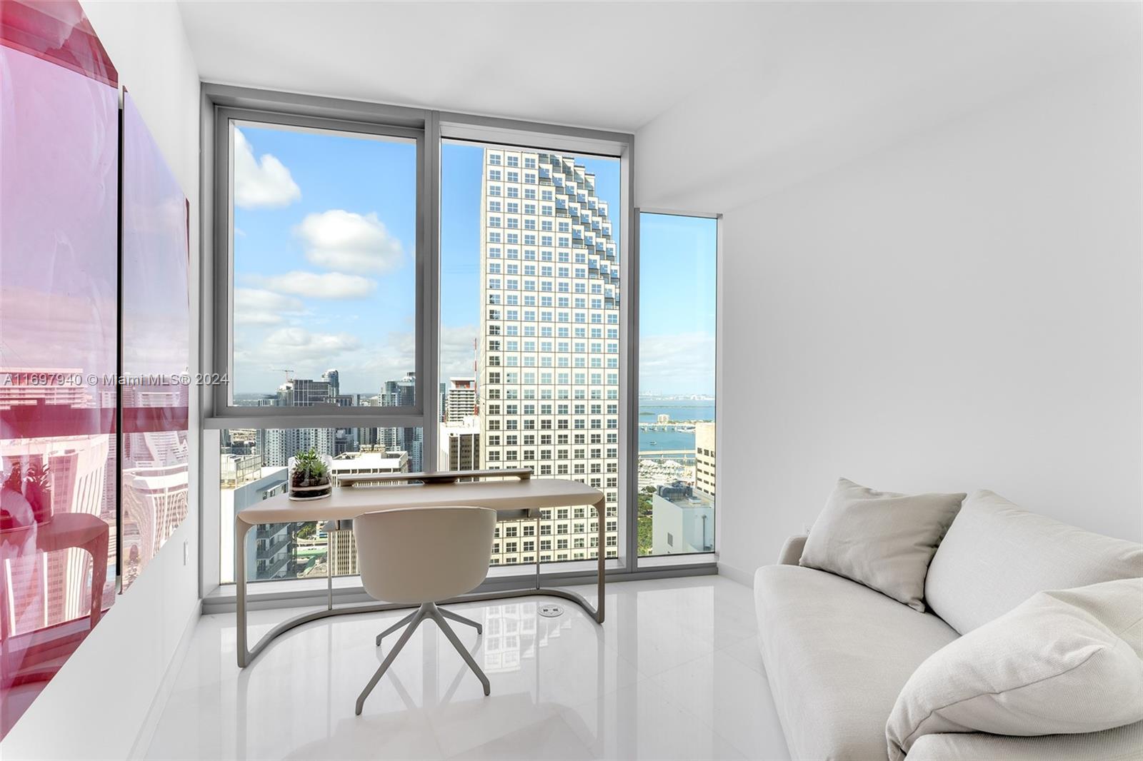 ASTON MARTIN RESIDENCES - Residential