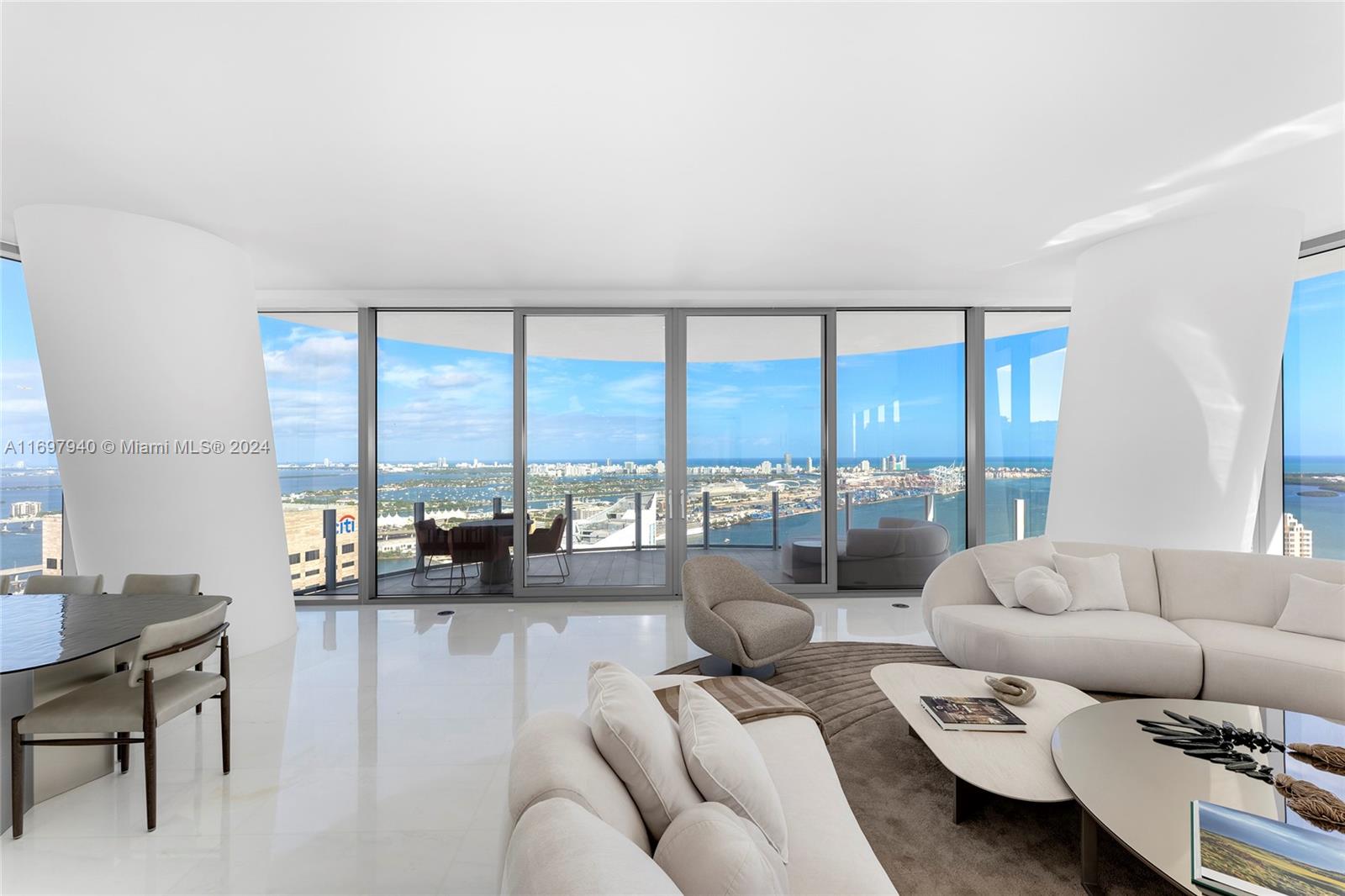ASTON MARTIN RESIDENCES - Residential