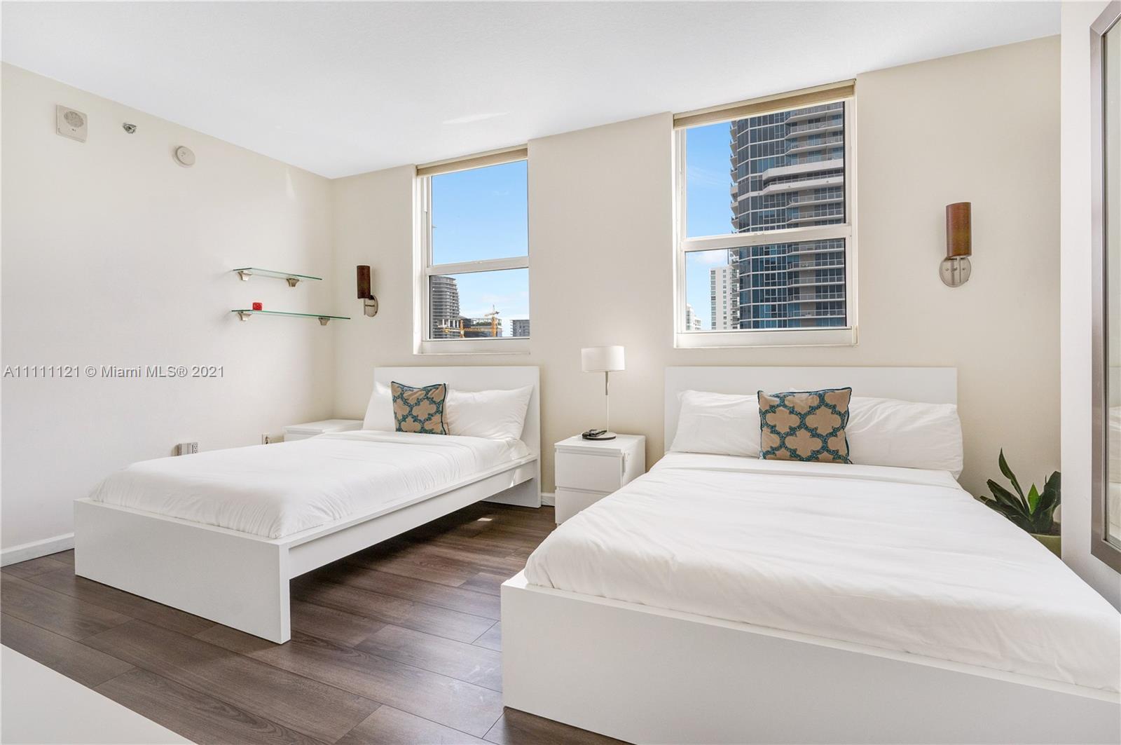 THE CLUB AT BRICKELL BAY - Residential
