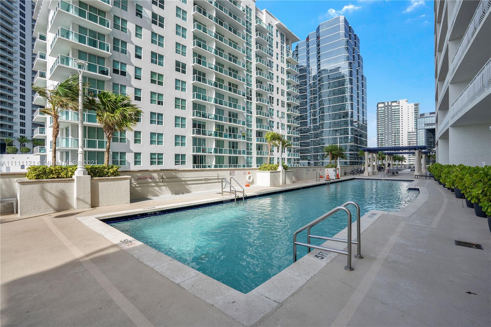 THE CLUB AT BRICKELL BAY - Residential