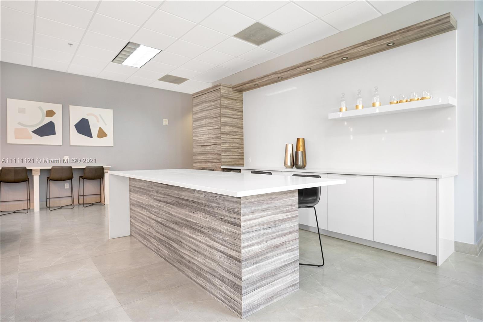 THE CLUB AT BRICKELL BAY - Residential