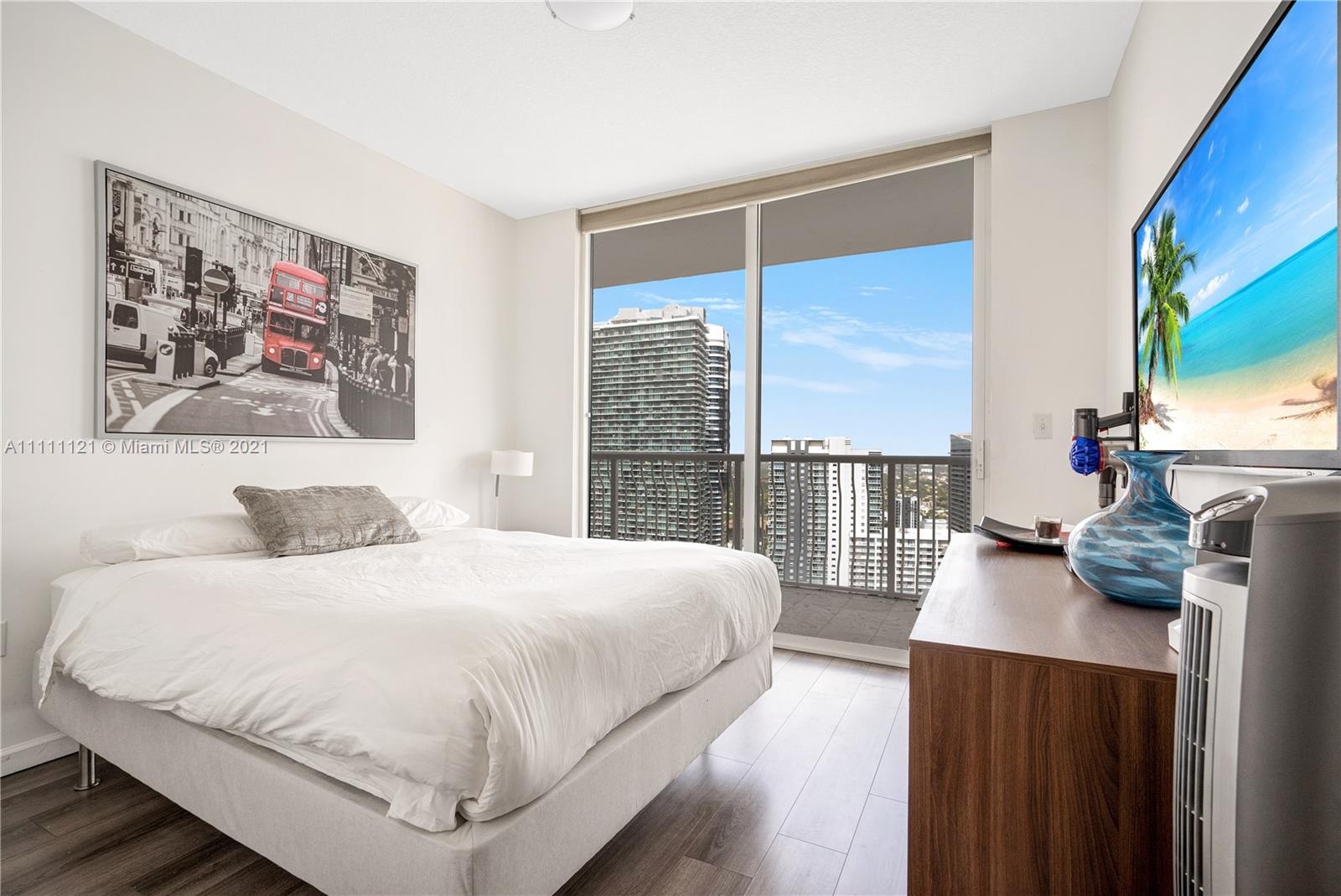 THE CLUB AT BRICKELL BAY - Residential