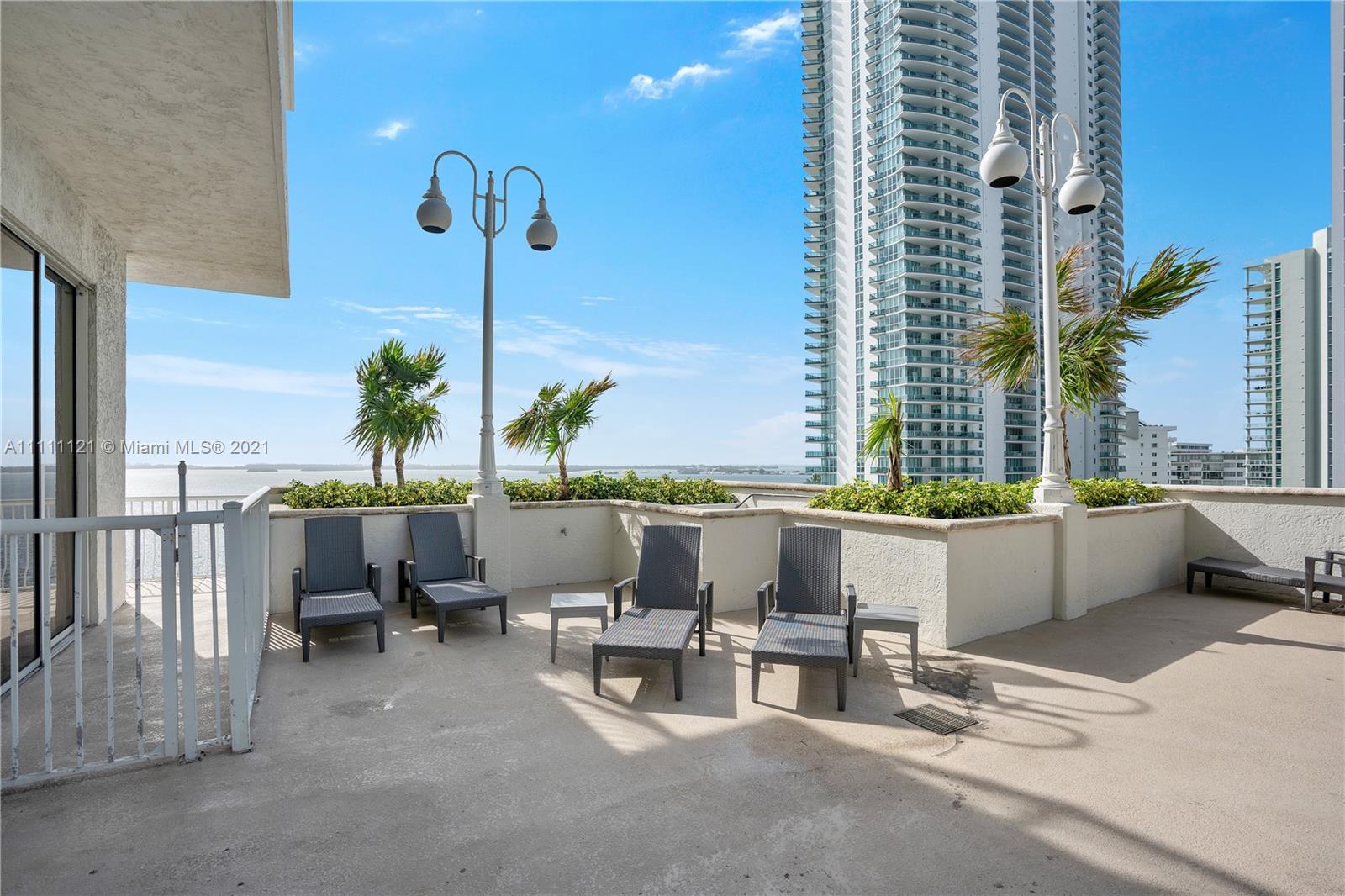THE CLUB AT BRICKELL BAY - Residential