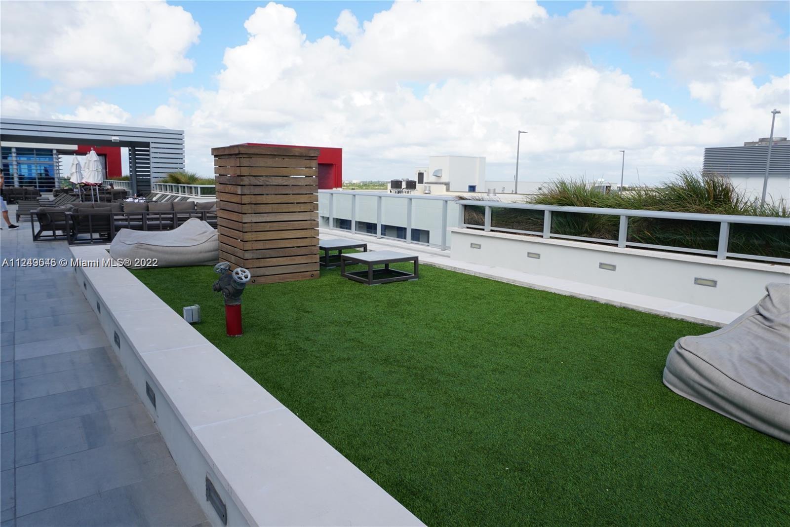 COSTA HOLLYWOOD CONDO - Residential
