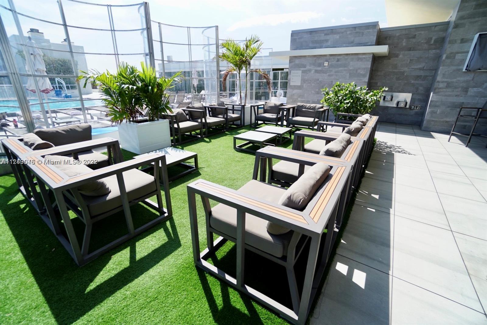 COSTA HOLLYWOOD CONDO - Residential