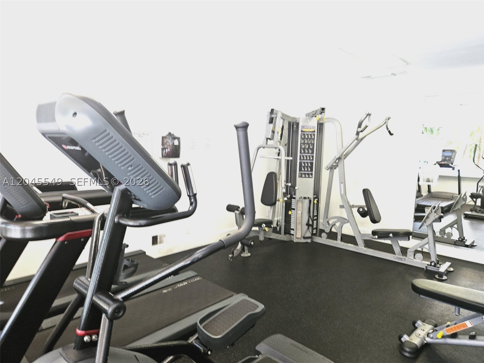 YOLANDA VILLAS CONDO - Residential Lease