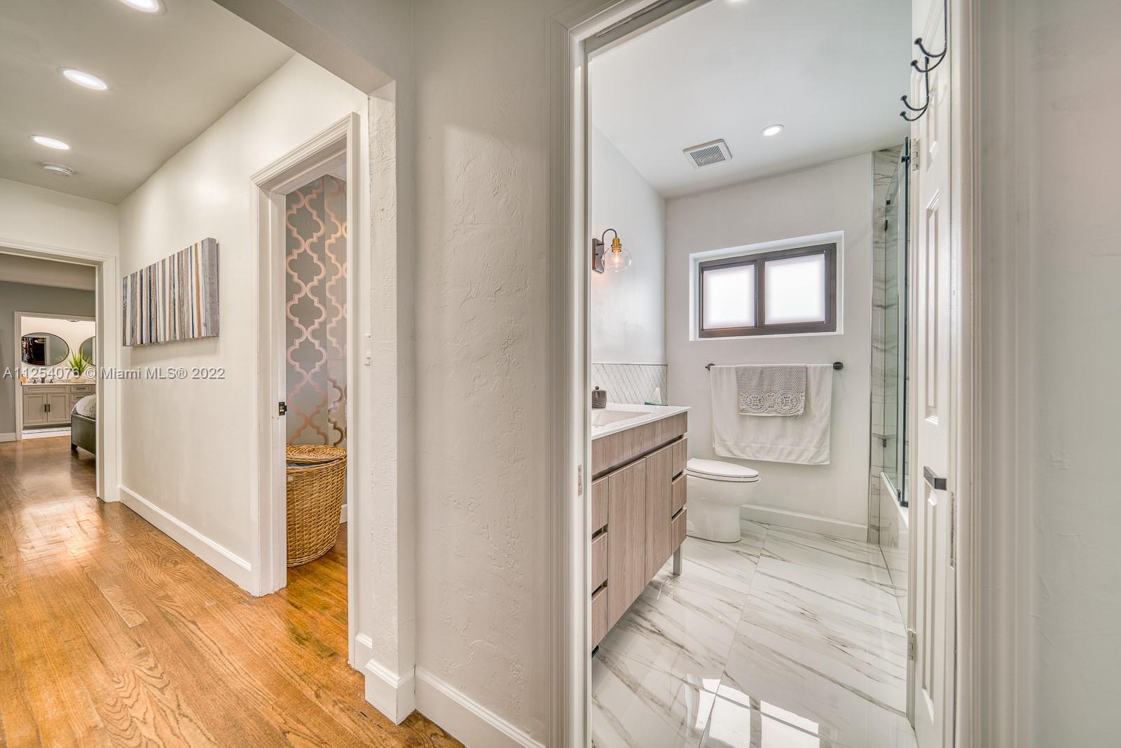 SOUTH SHENANDOAH - Residential Lease