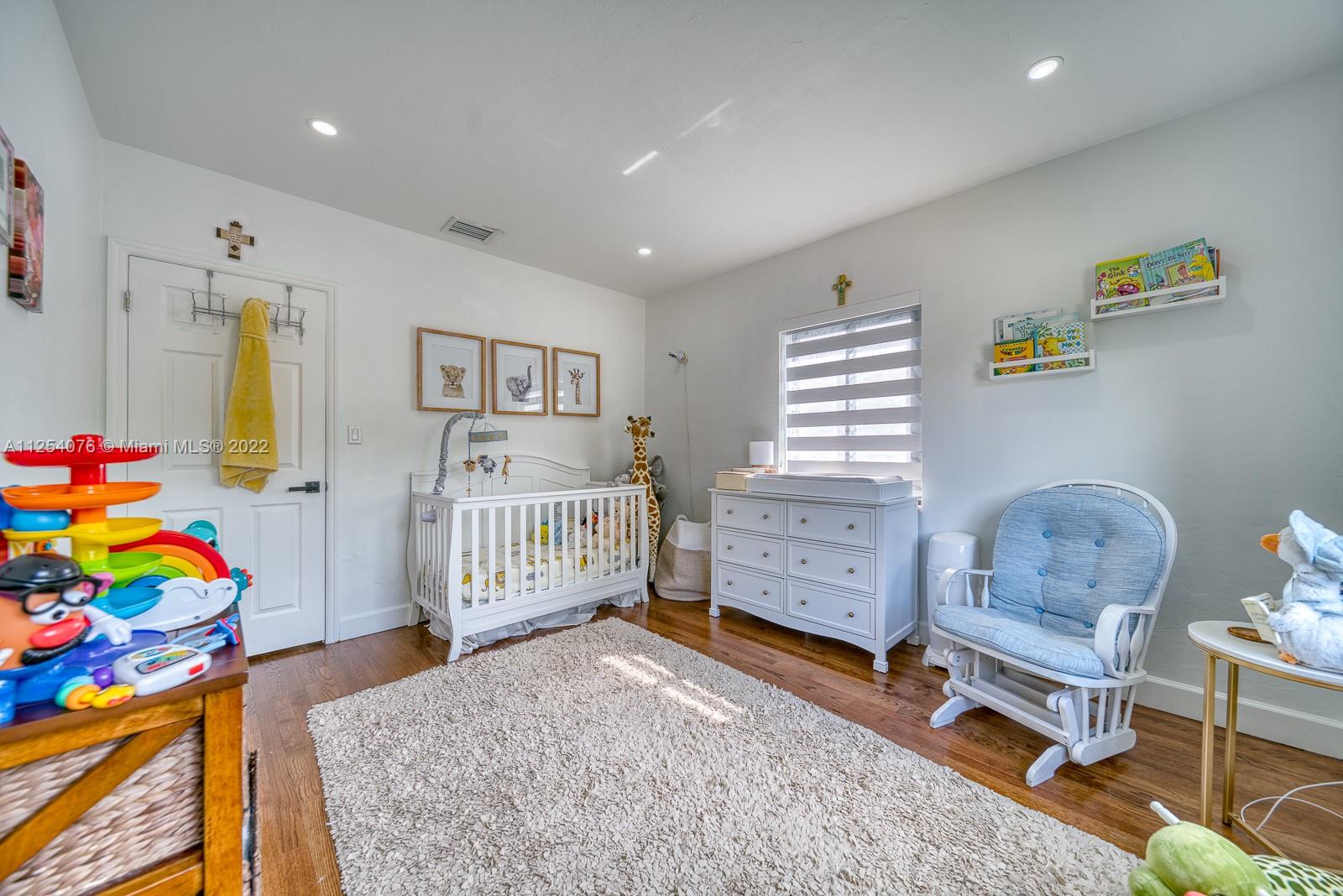 SOUTH SHENANDOAH - Residential Lease