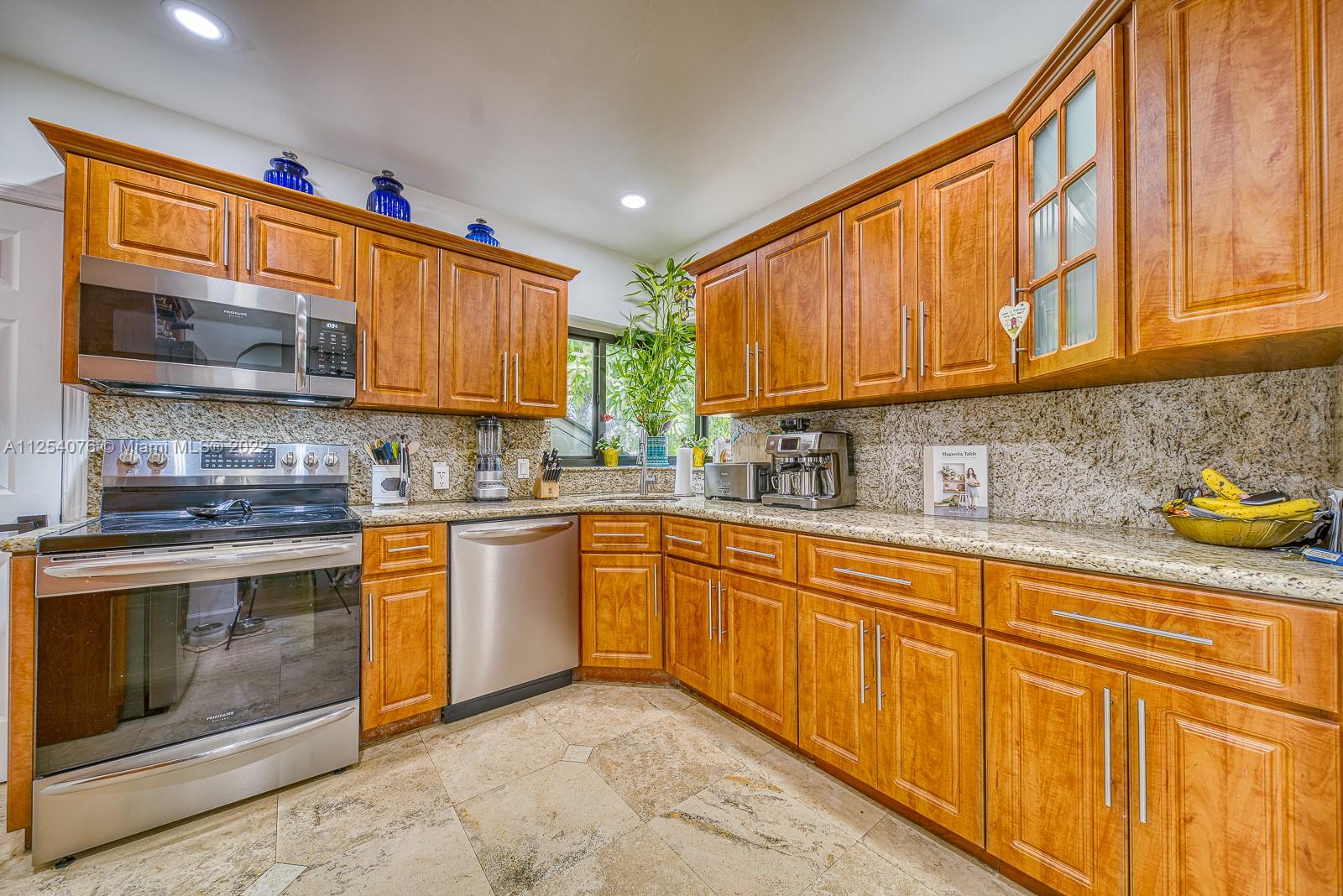 SOUTH SHENANDOAH - Residential Lease