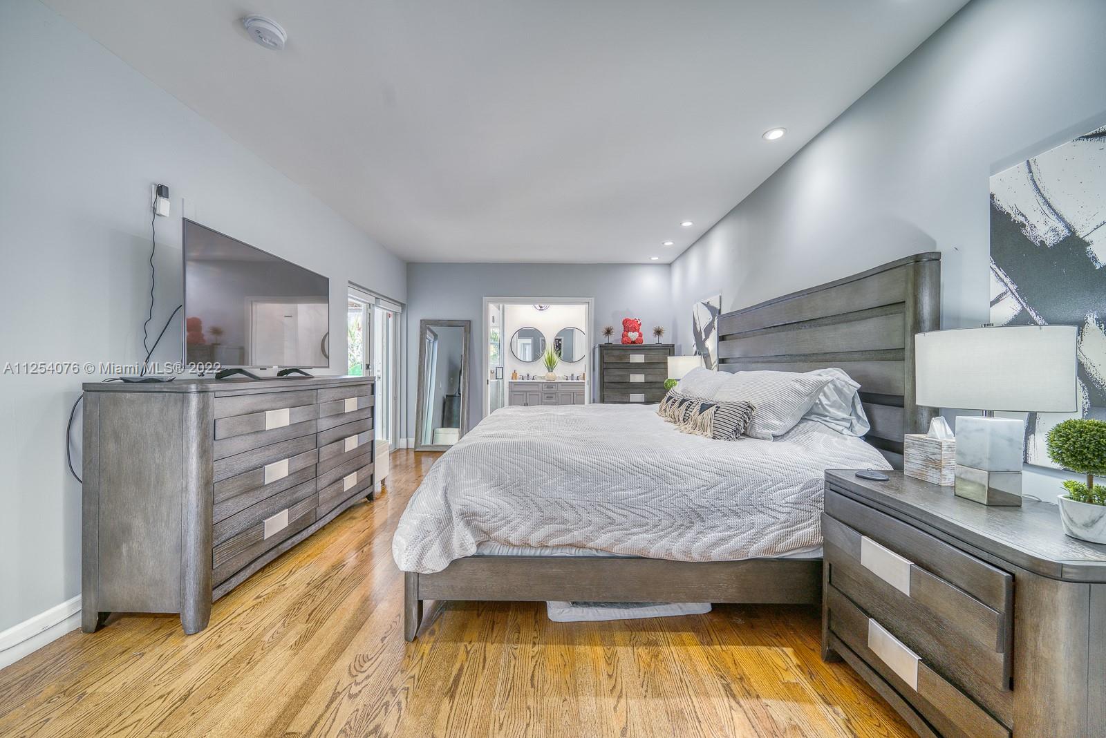 SOUTH SHENANDOAH - Residential Lease
