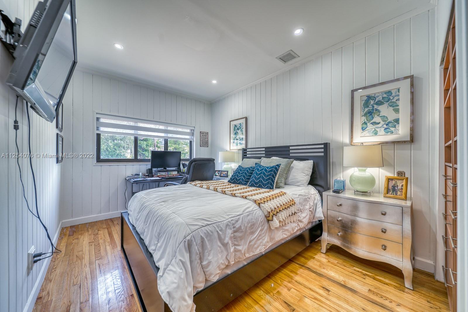 SOUTH SHENANDOAH - Residential Lease