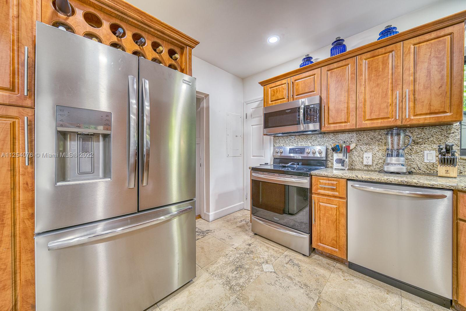 SOUTH SHENANDOAH - Residential Lease