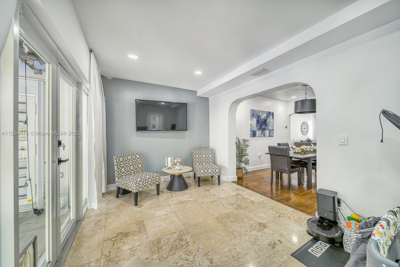 SOUTH SHENANDOAH - Residential Lease