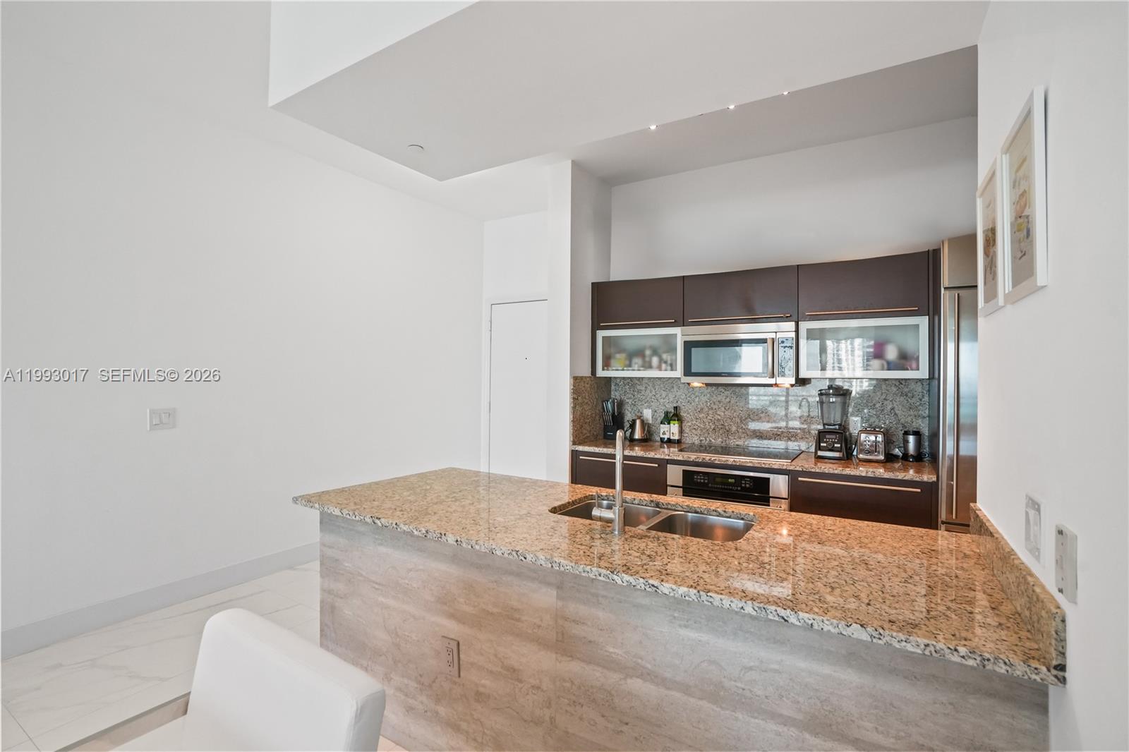THE PLAZA 851 BRICKELL CO - Residential