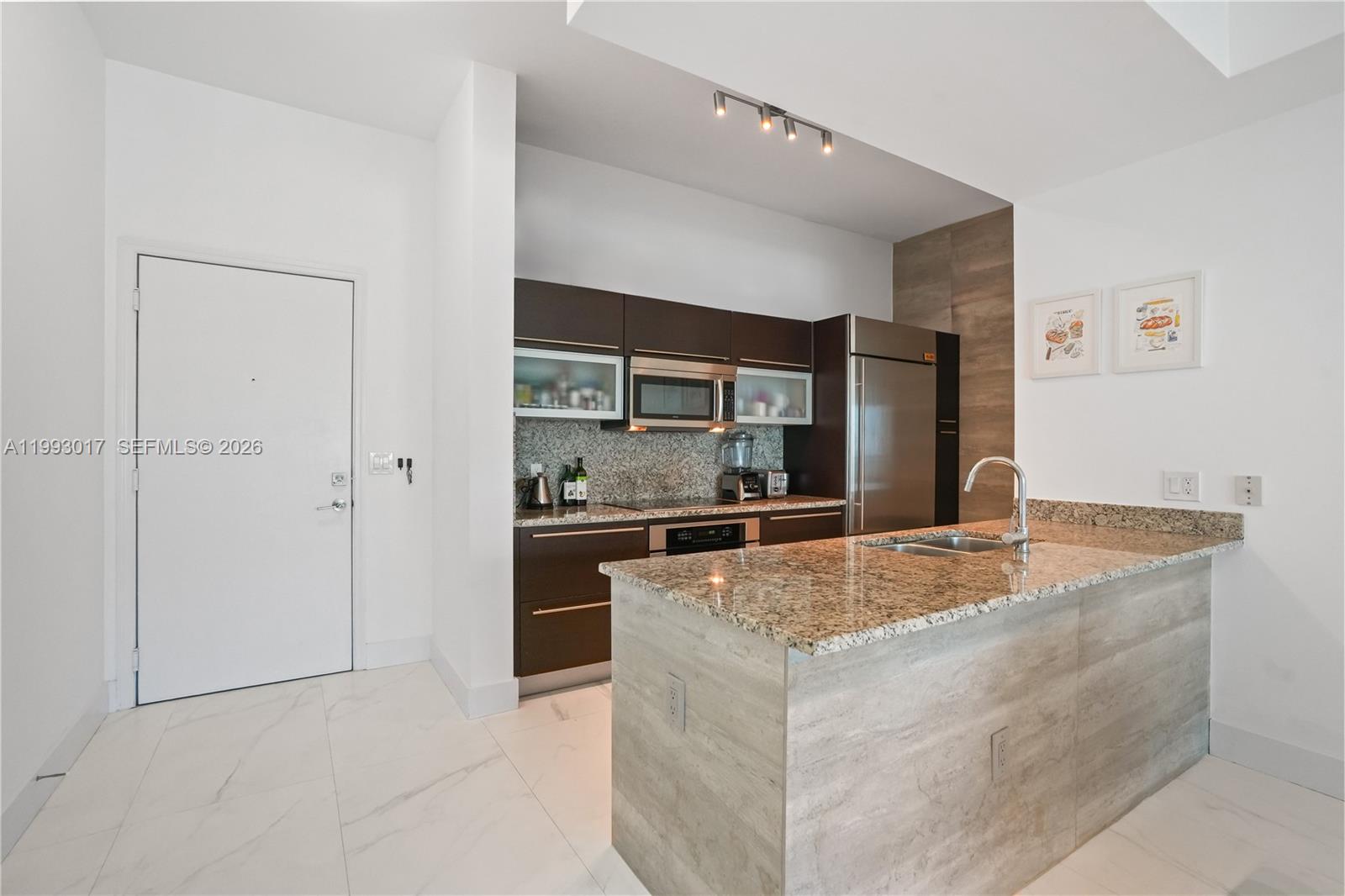 THE PLAZA 851 BRICKELL CO - Residential