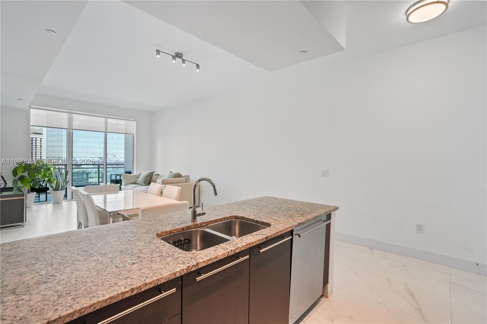 THE PLAZA 851 BRICKELL CO - Residential