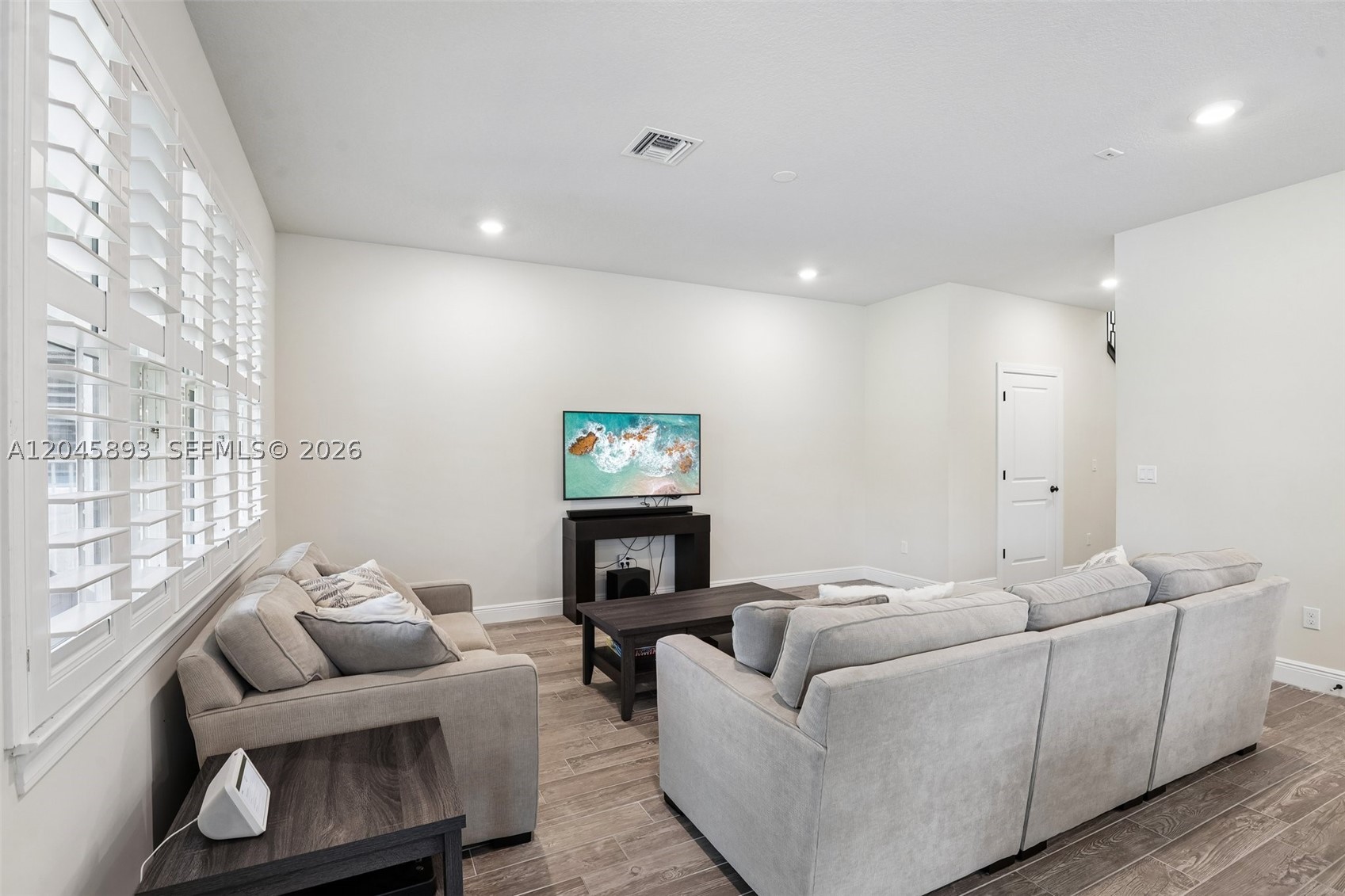 HILLCREST COUNTRY CLUB SO - Residential