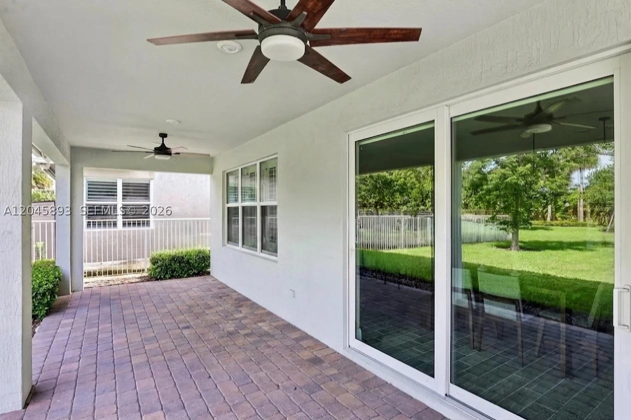 HILLCREST COUNTRY CLUB SO - Residential