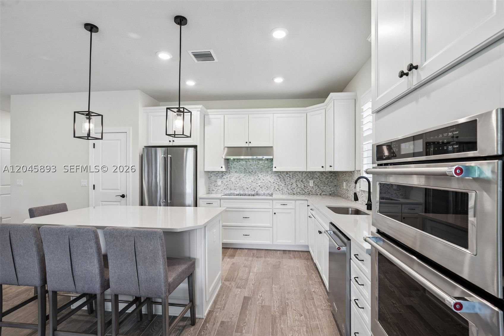 HILLCREST COUNTRY CLUB SO - Residential