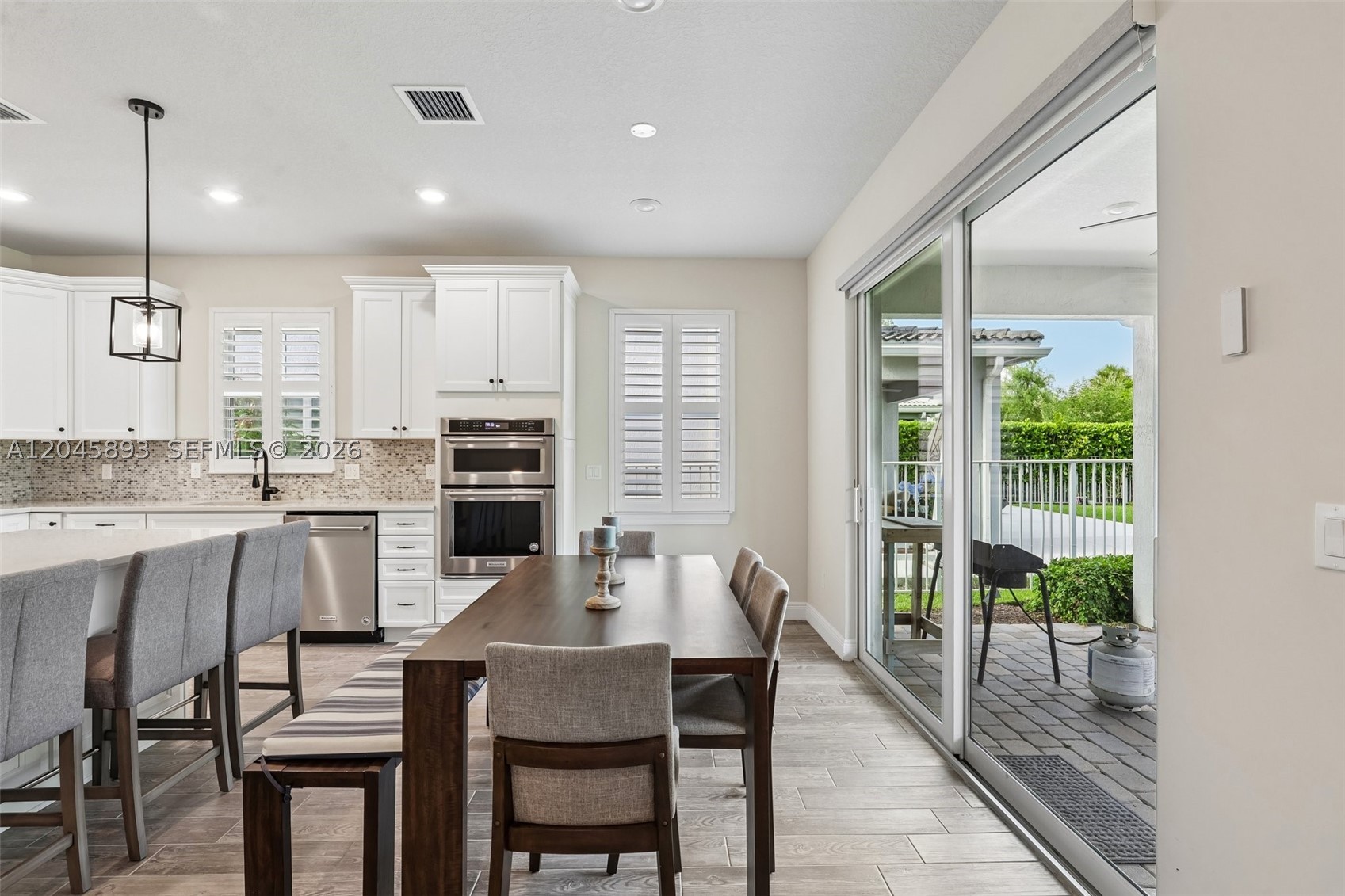 HILLCREST COUNTRY CLUB SO - Residential