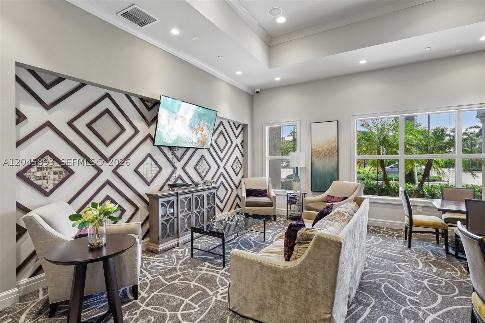 HILLCREST COUNTRY CLUB SO - Residential