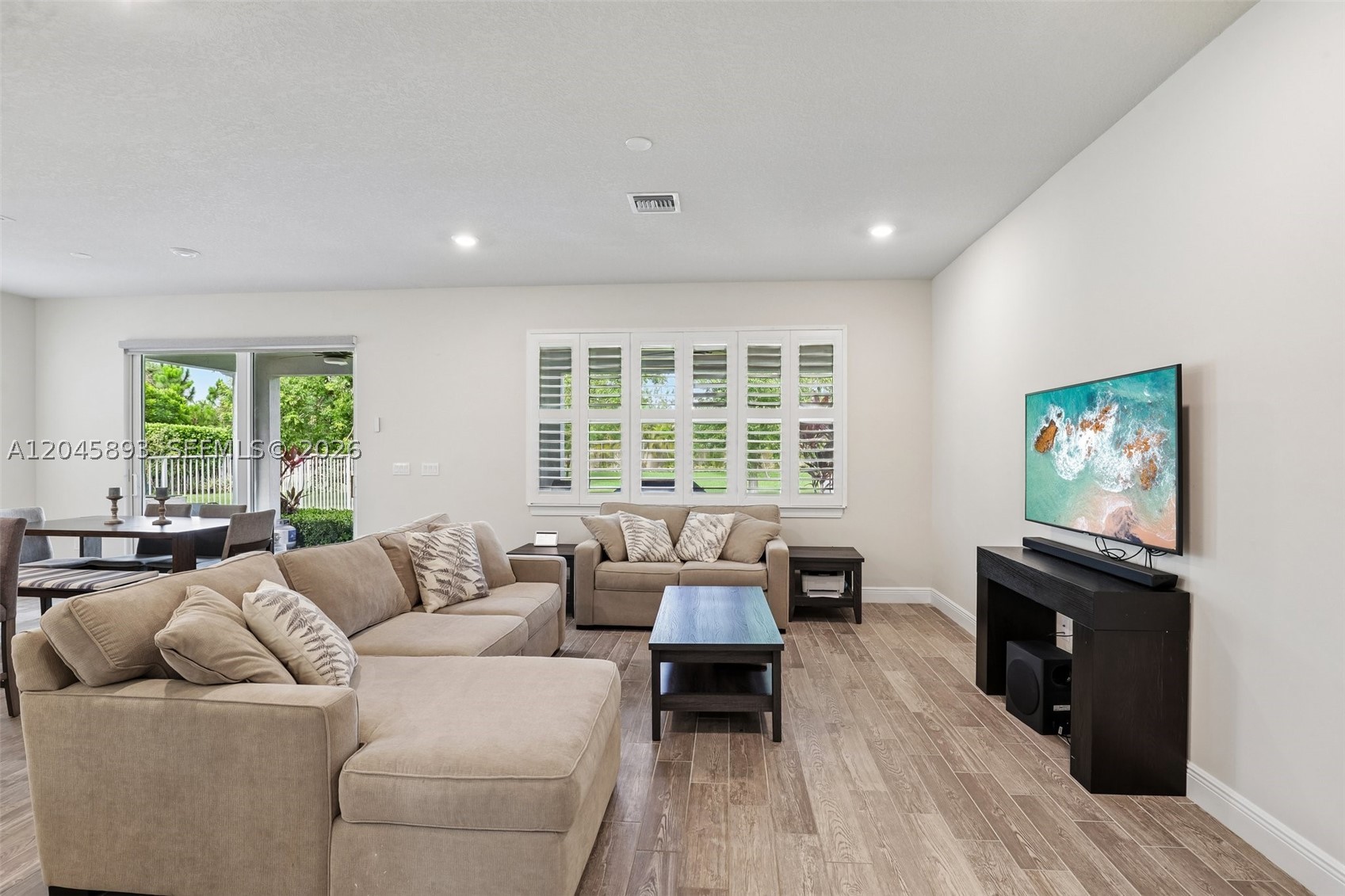 HILLCREST COUNTRY CLUB SO - Residential