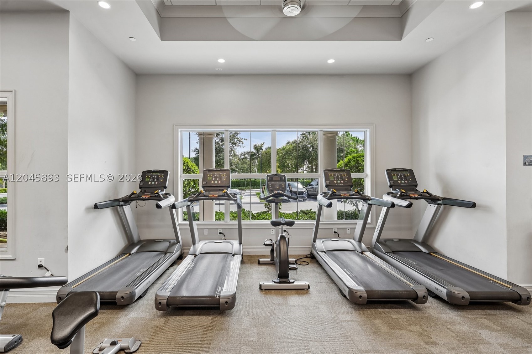 HILLCREST COUNTRY CLUB SO - Residential
