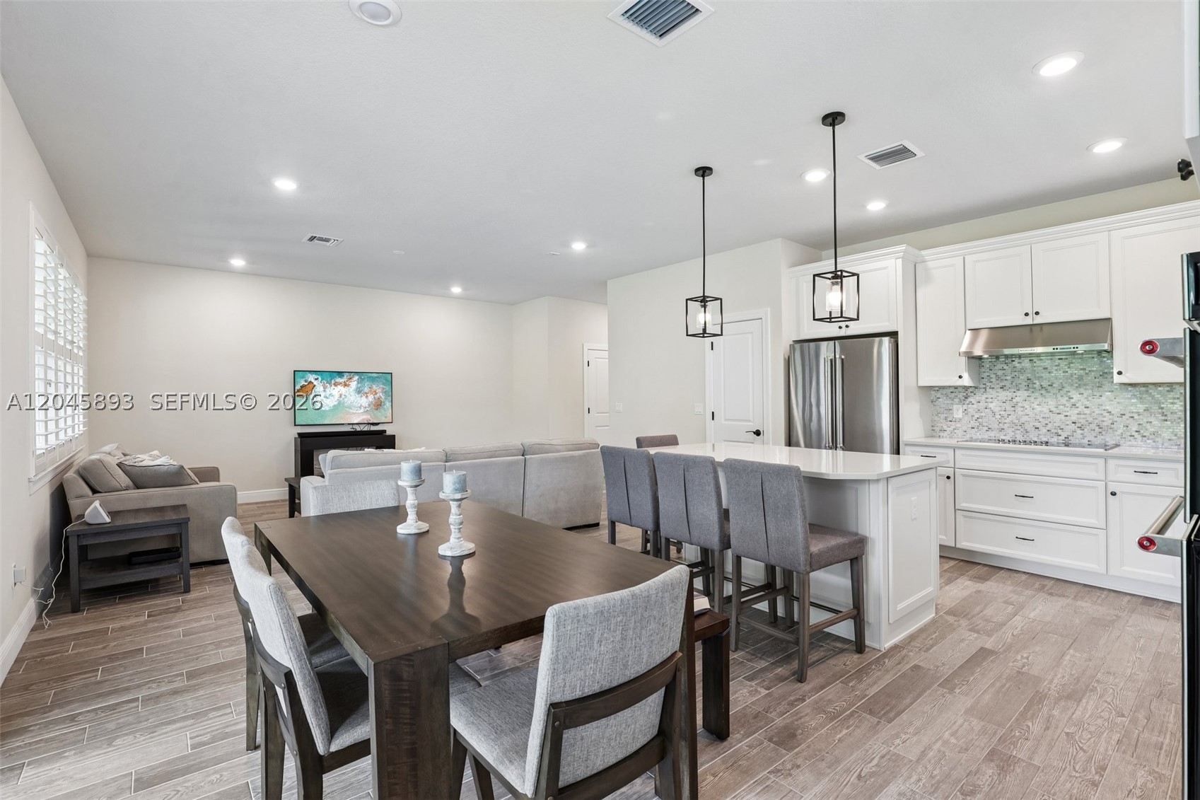 HILLCREST COUNTRY CLUB SO - Residential