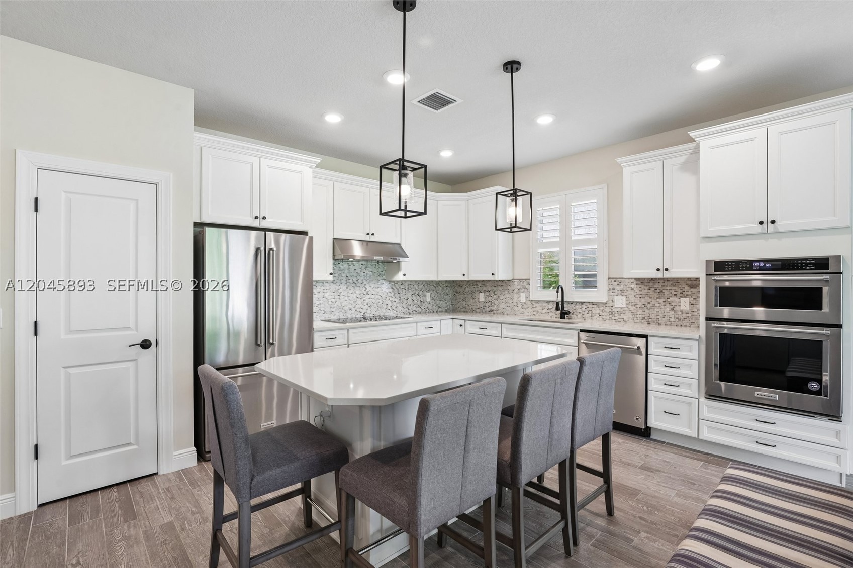 HILLCREST COUNTRY CLUB SO - Residential