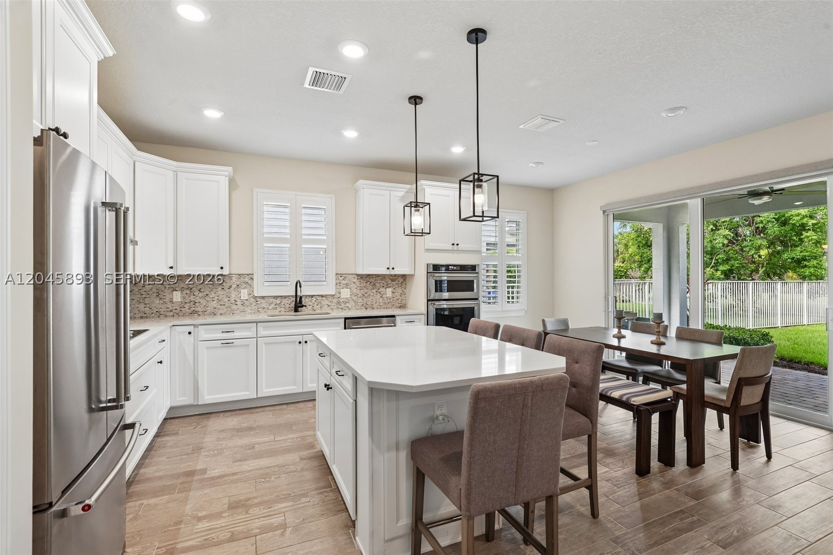 HILLCREST COUNTRY CLUB SO - Residential