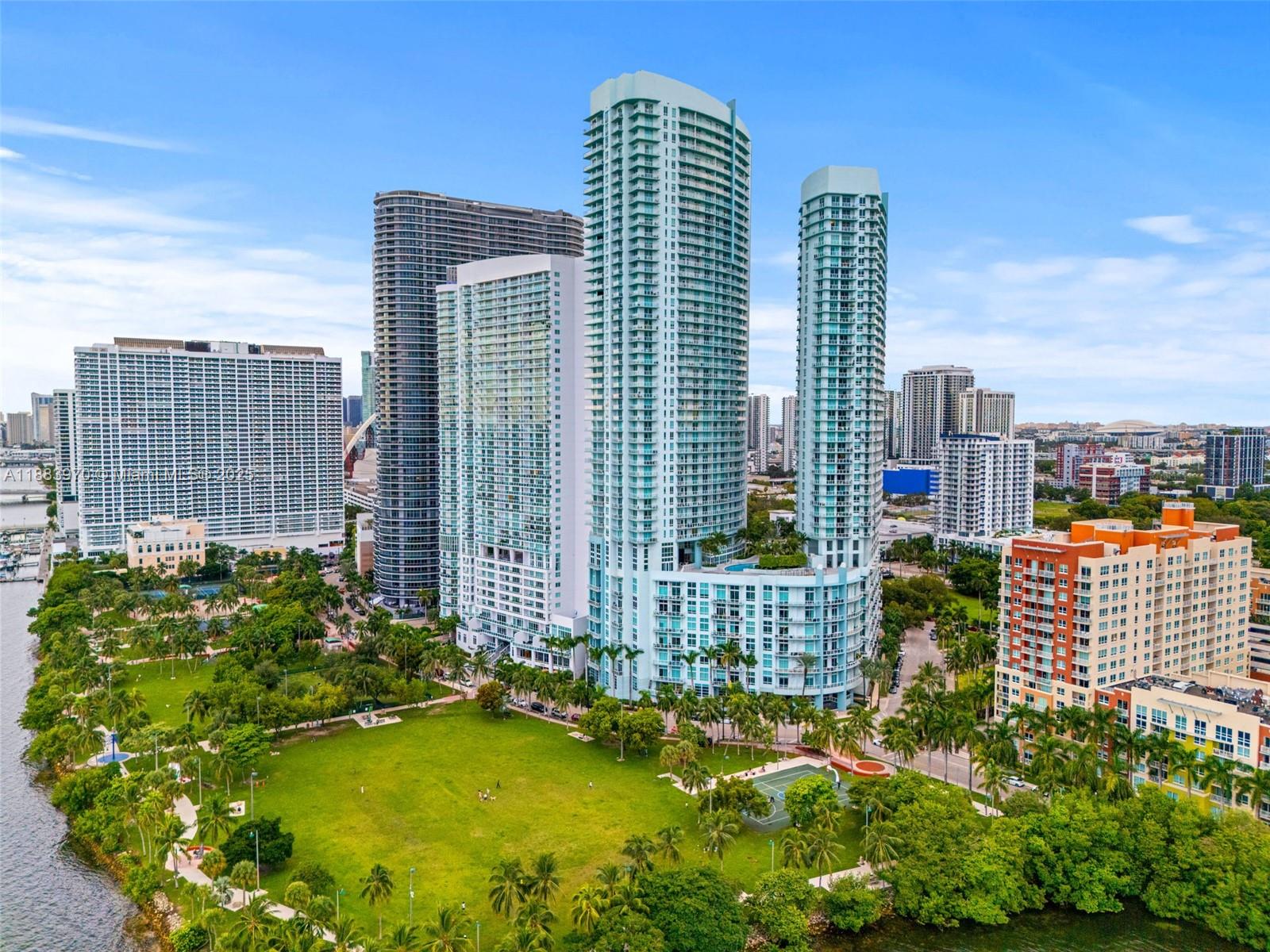 QUANTUM ON THE BAY CONDO - Residential