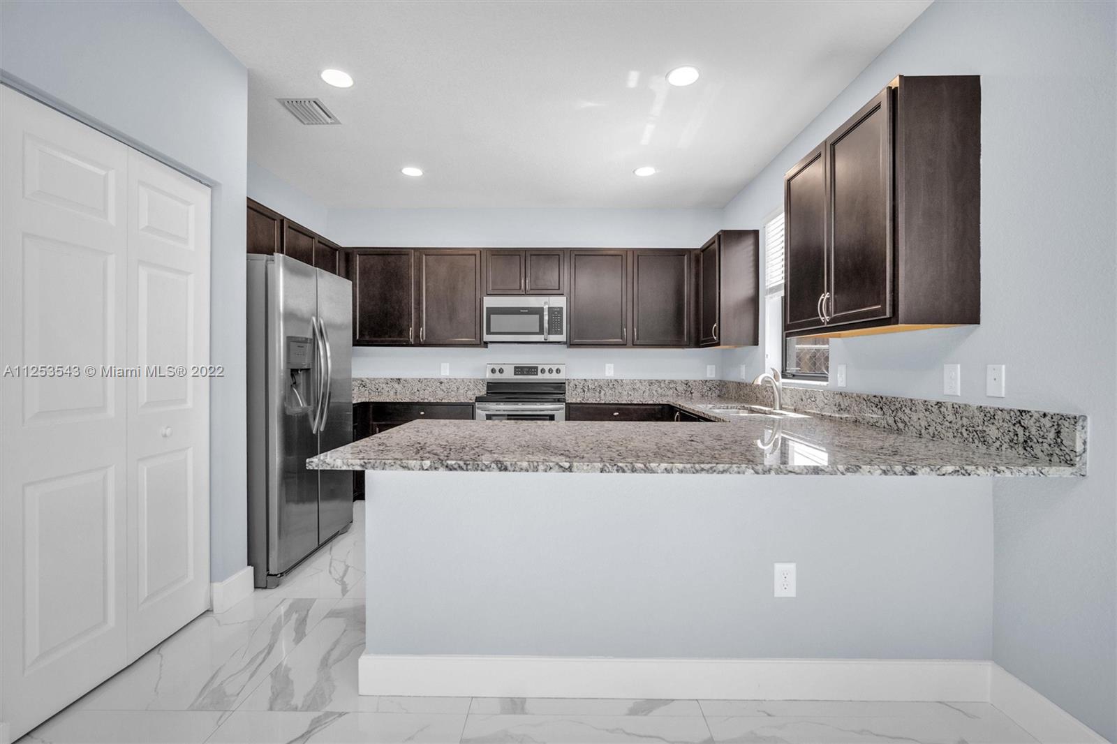VIA VENTURA NEIGHBORHOOD - Residential