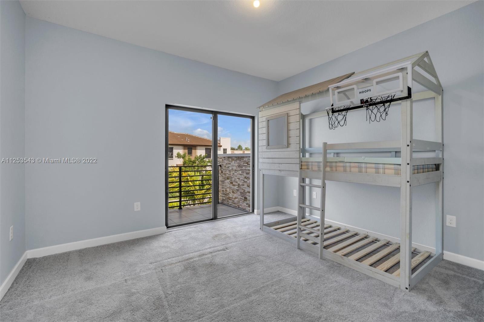VIA VENTURA NEIGHBORHOOD - Residential