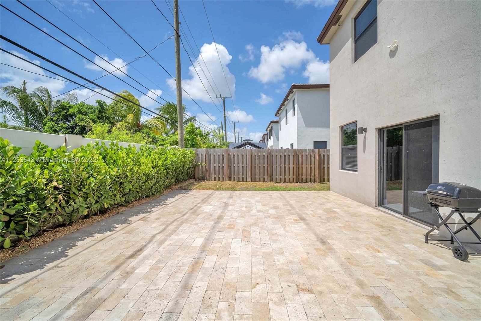 VIA VENTURA NEIGHBORHOOD - Residential