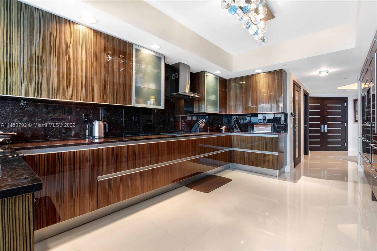 2711 HOLLYWOOD BEACH COND - Residential
