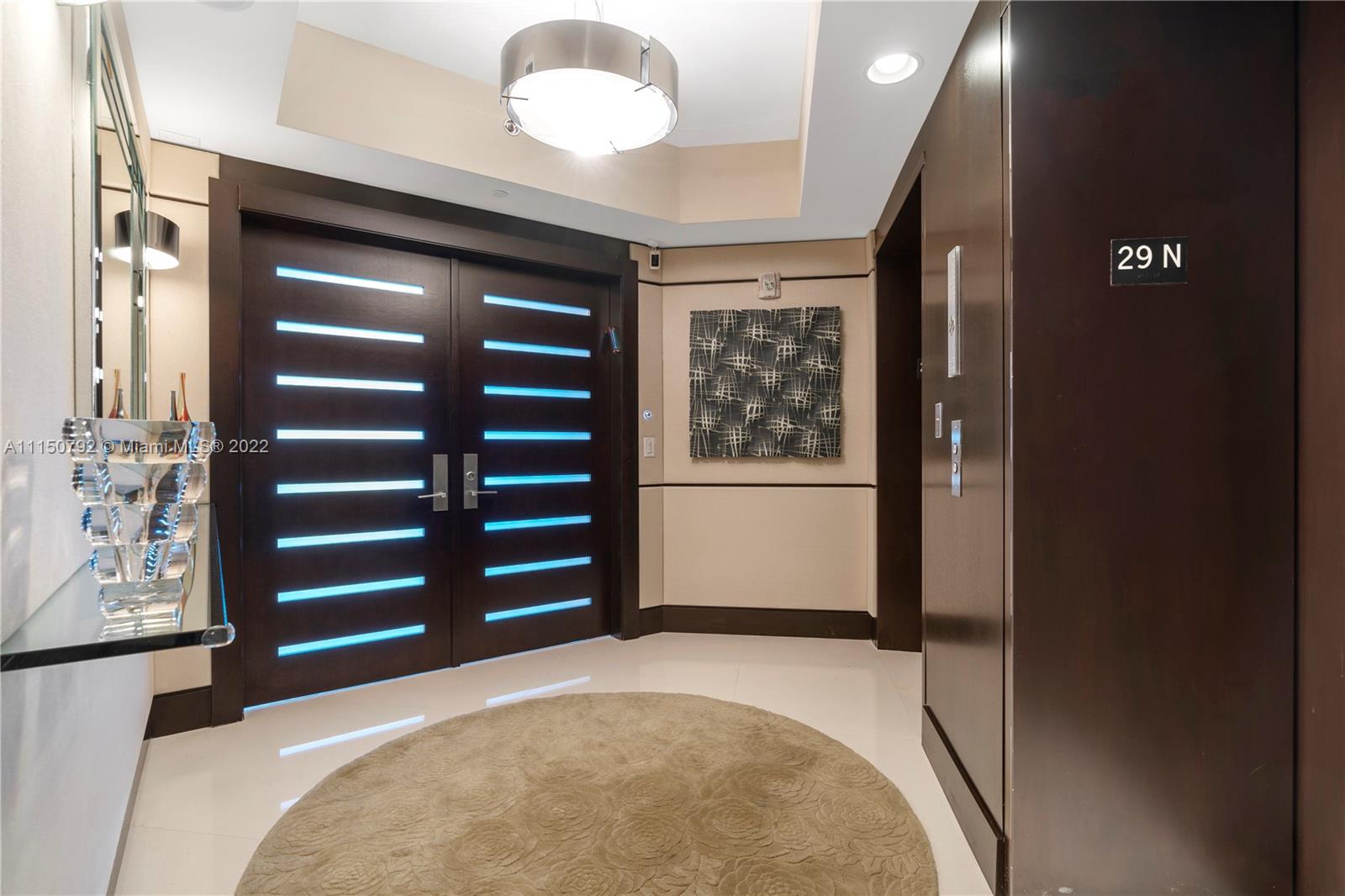 2711 HOLLYWOOD BEACH COND - Residential