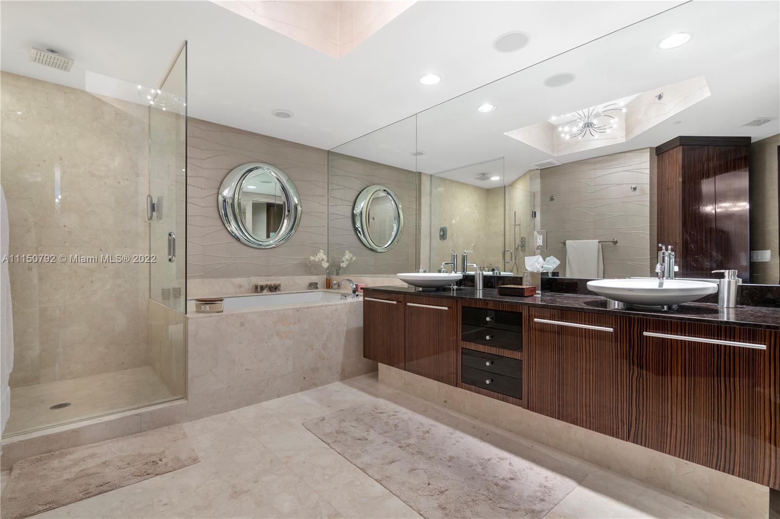 2711 HOLLYWOOD BEACH COND - Residential