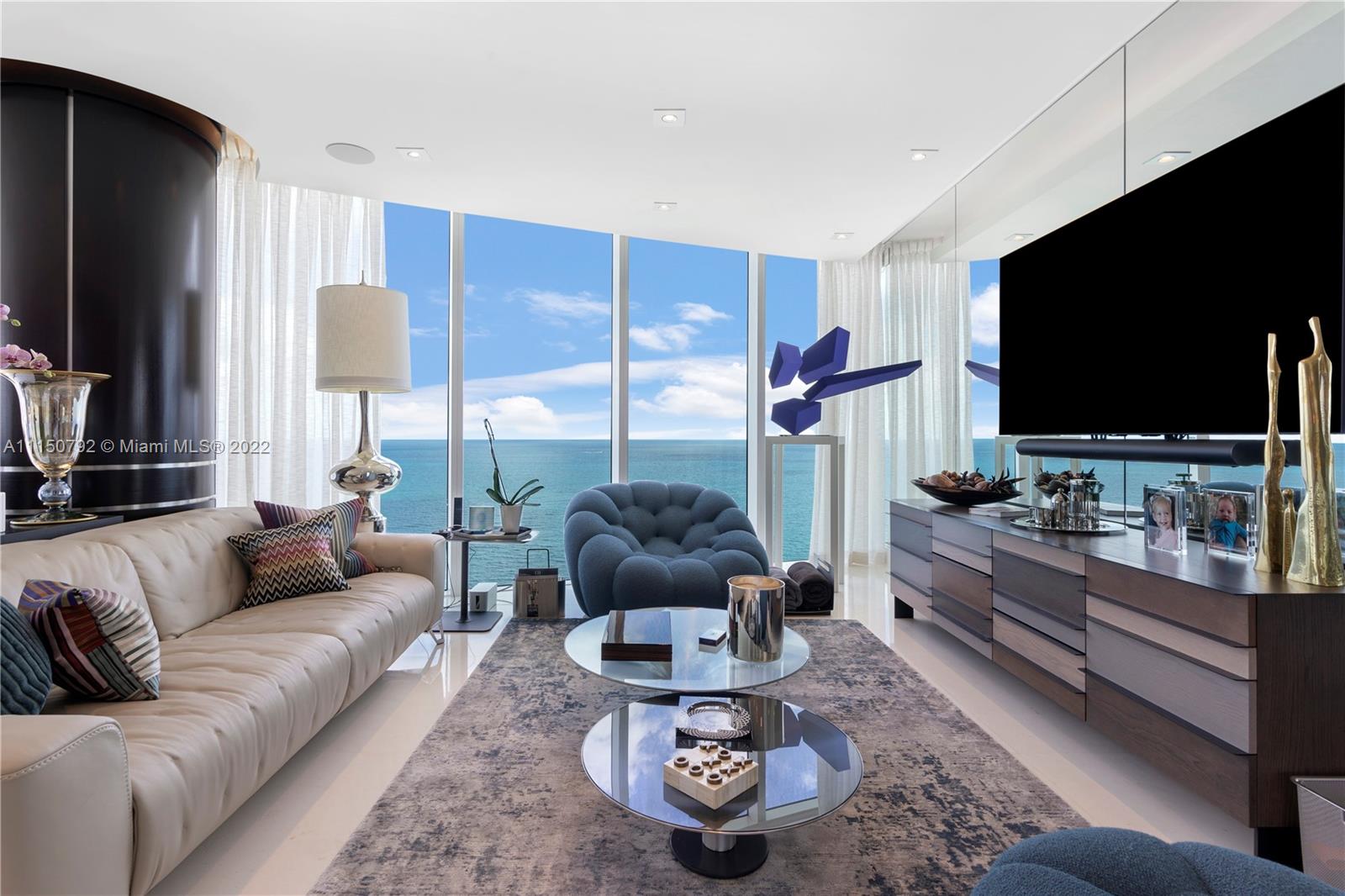 2711 HOLLYWOOD BEACH COND - Residential