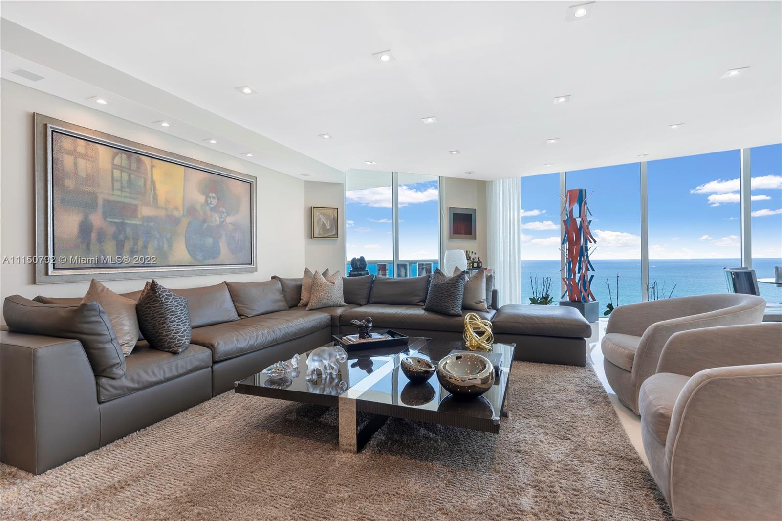 2711 HOLLYWOOD BEACH COND - Residential