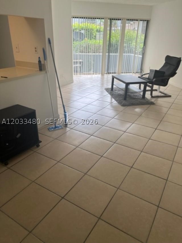 PRESIDENTIAL GOLFVIEW CON - Residential Lease