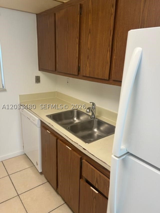 PRESIDENTIAL GOLFVIEW CON - Residential Lease