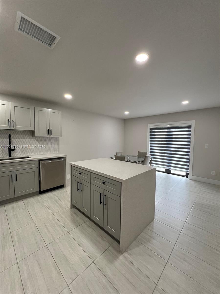 CHATEAUBLEAU VILLAS CONDO - Residential