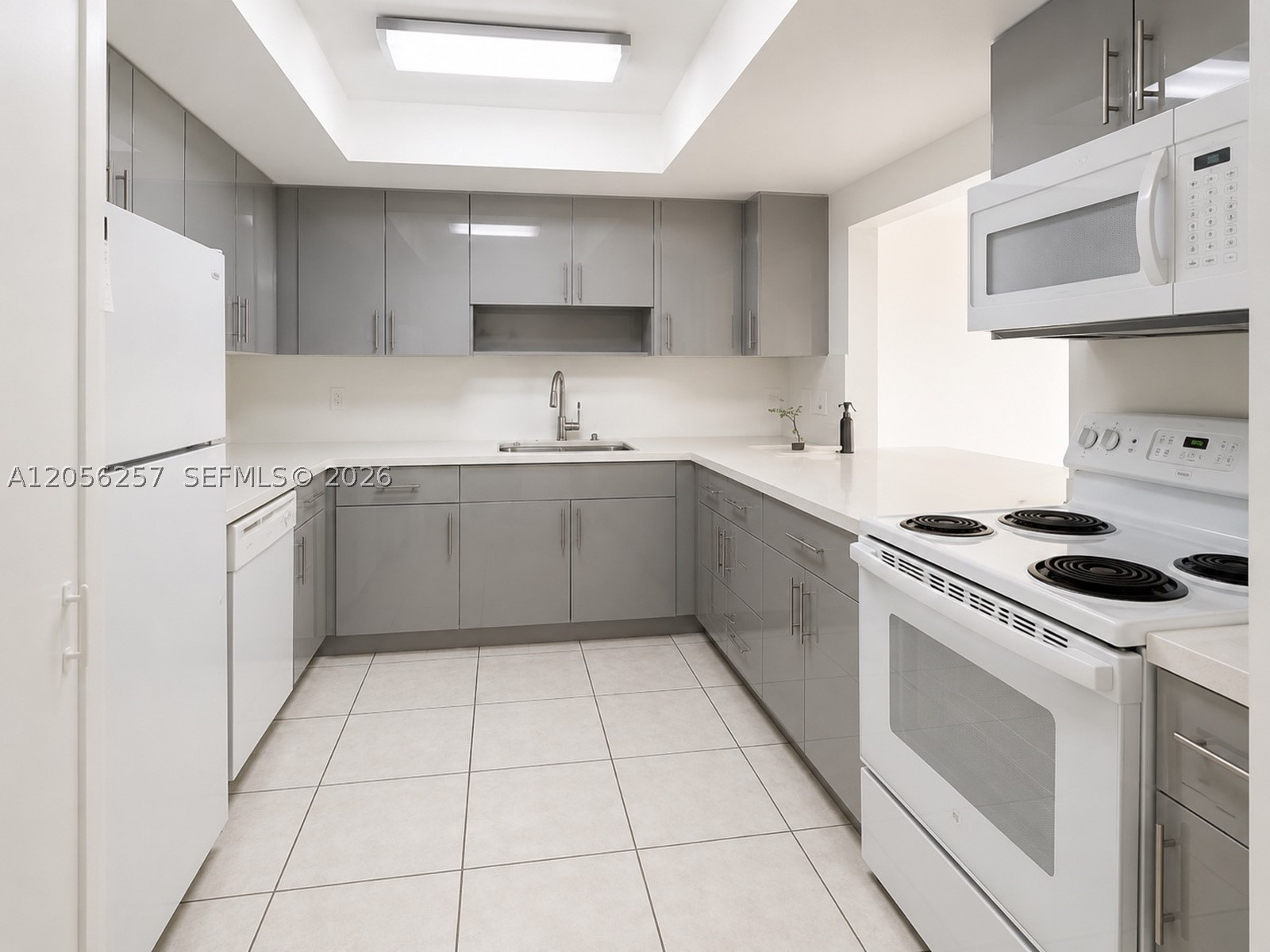 FOUNTAINVIEW CONDO - Residential Lease