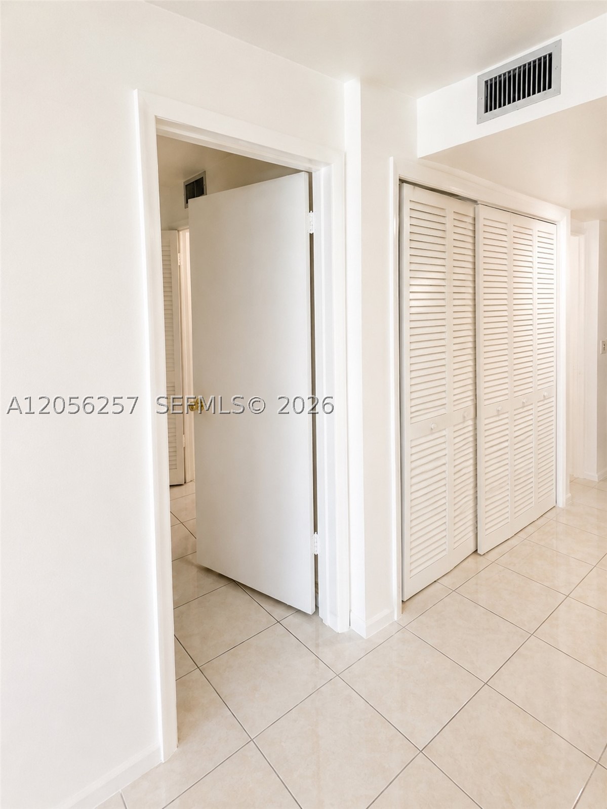 FOUNTAINVIEW CONDO - Residential Lease