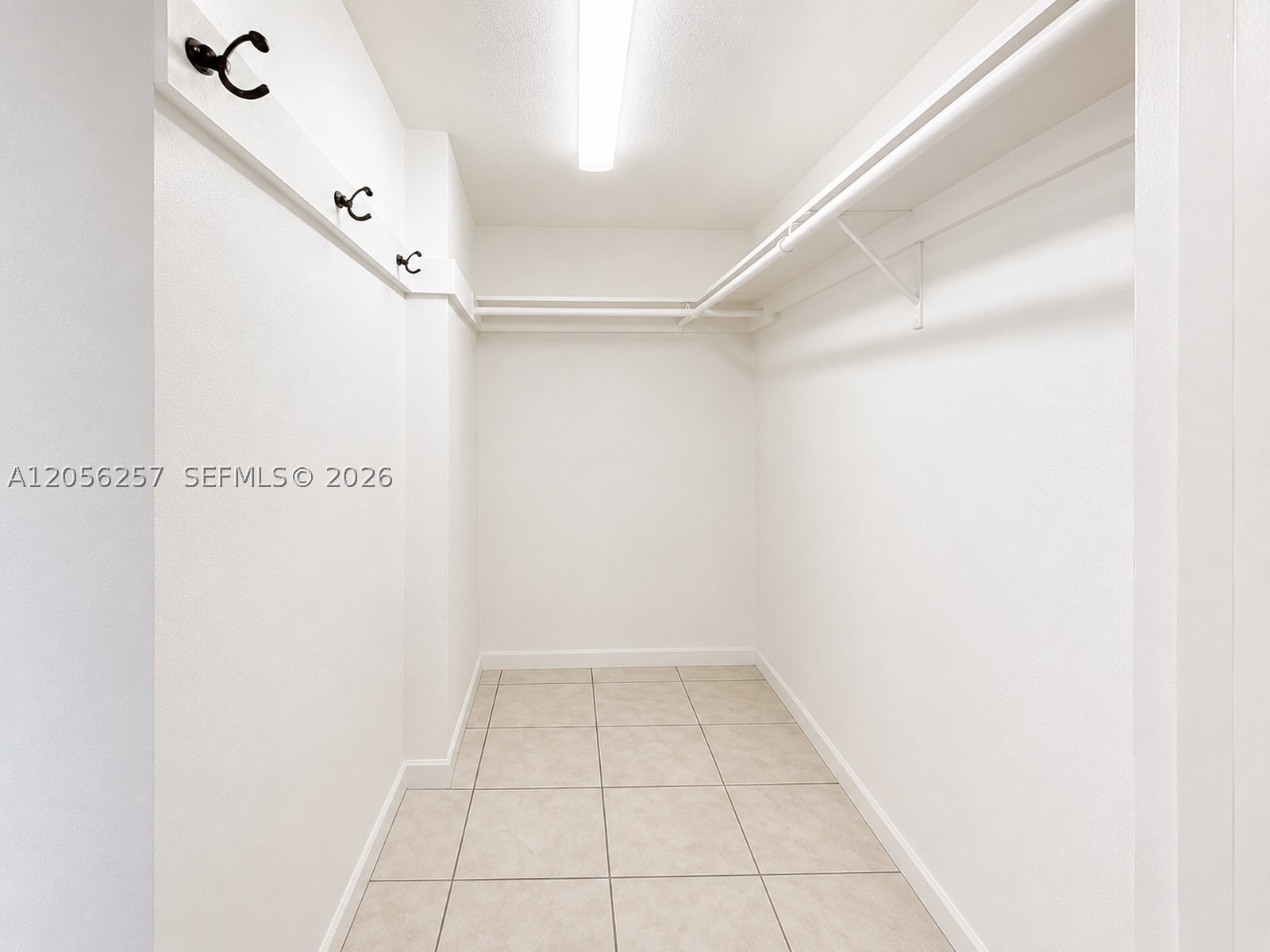 FOUNTAINVIEW CONDO - Residential Lease