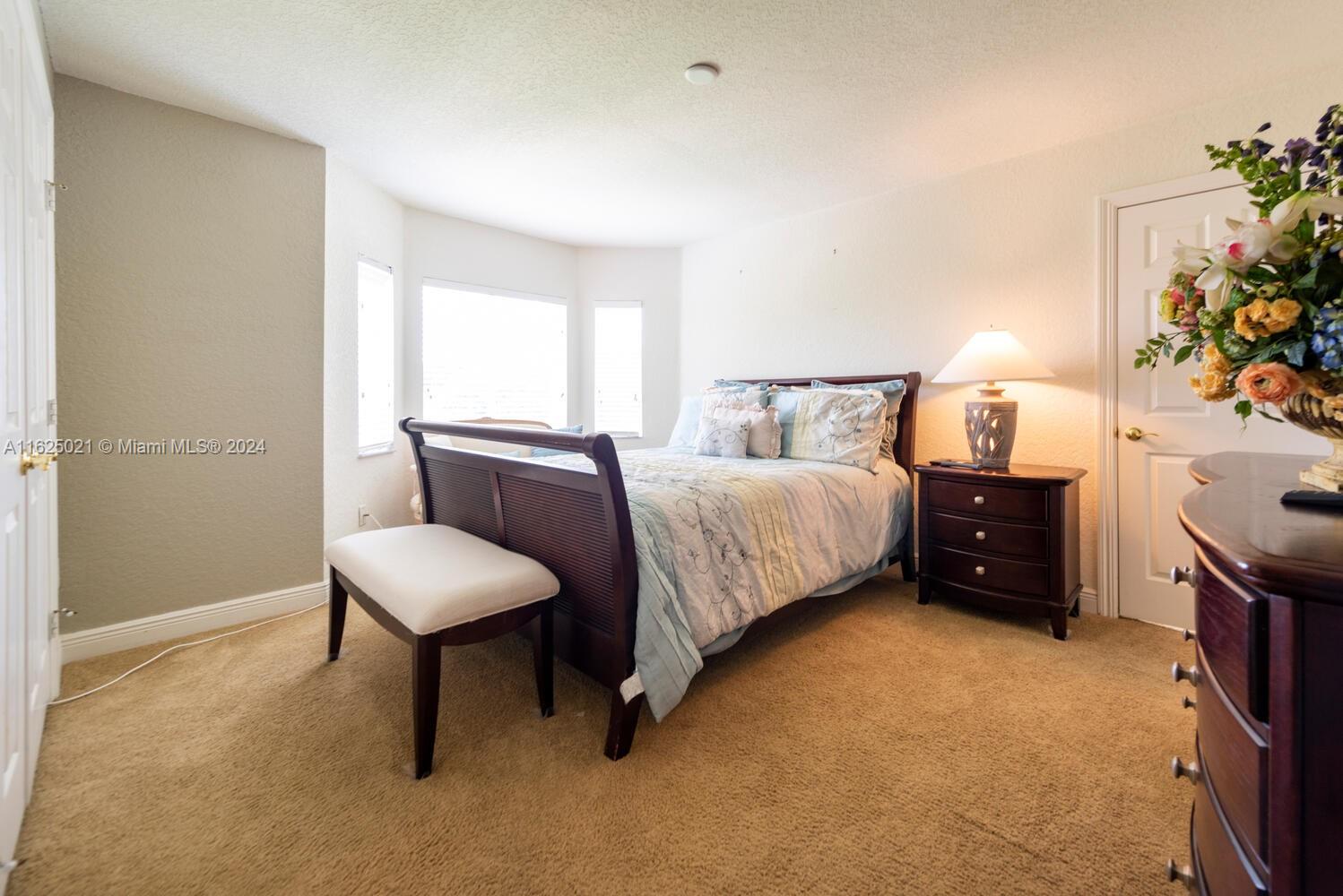 COUNTRY GLEN - Residential
