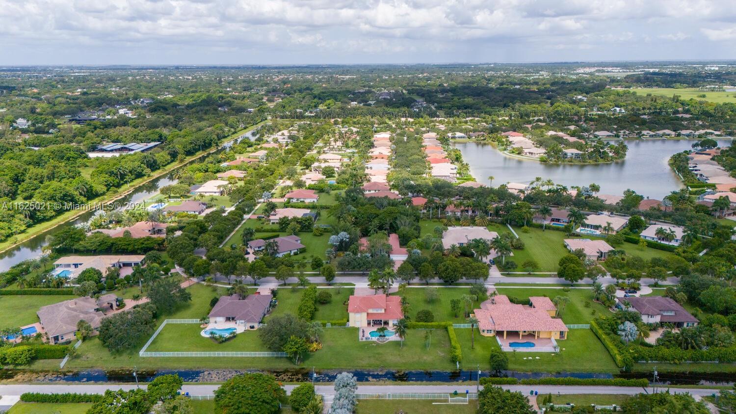 COUNTRY GLEN - Residential