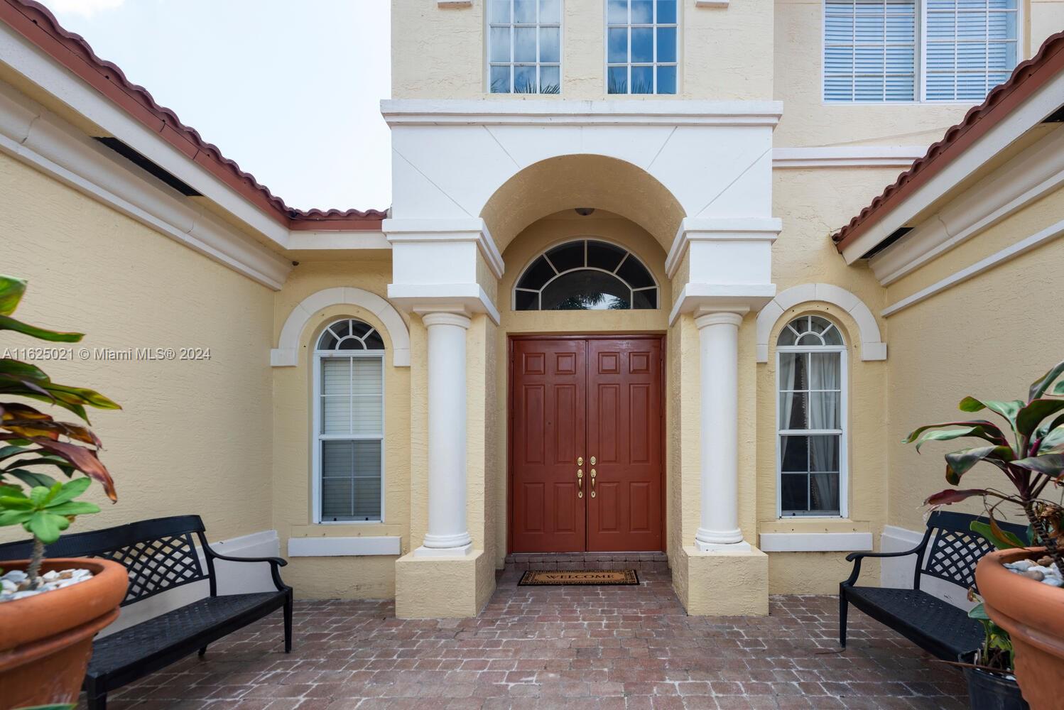 COUNTRY GLEN - Residential