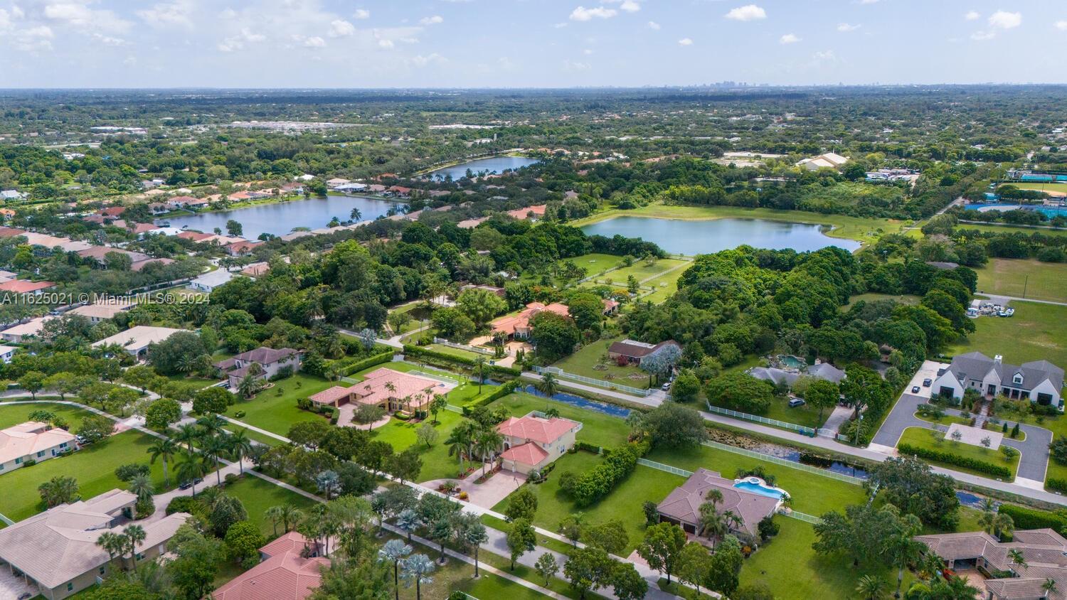 COUNTRY GLEN - Residential